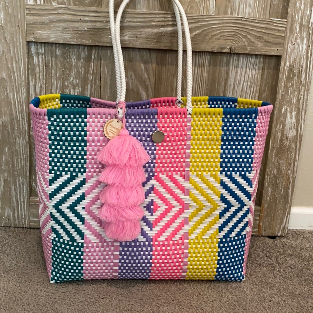 Mandy’s Handwoven Handbag 👜 💗